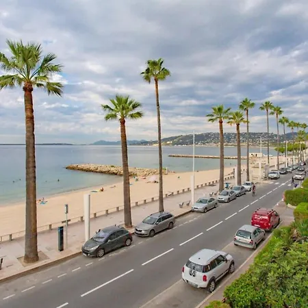 Seafront Furnished Flat Apartment Juan-les-Pins